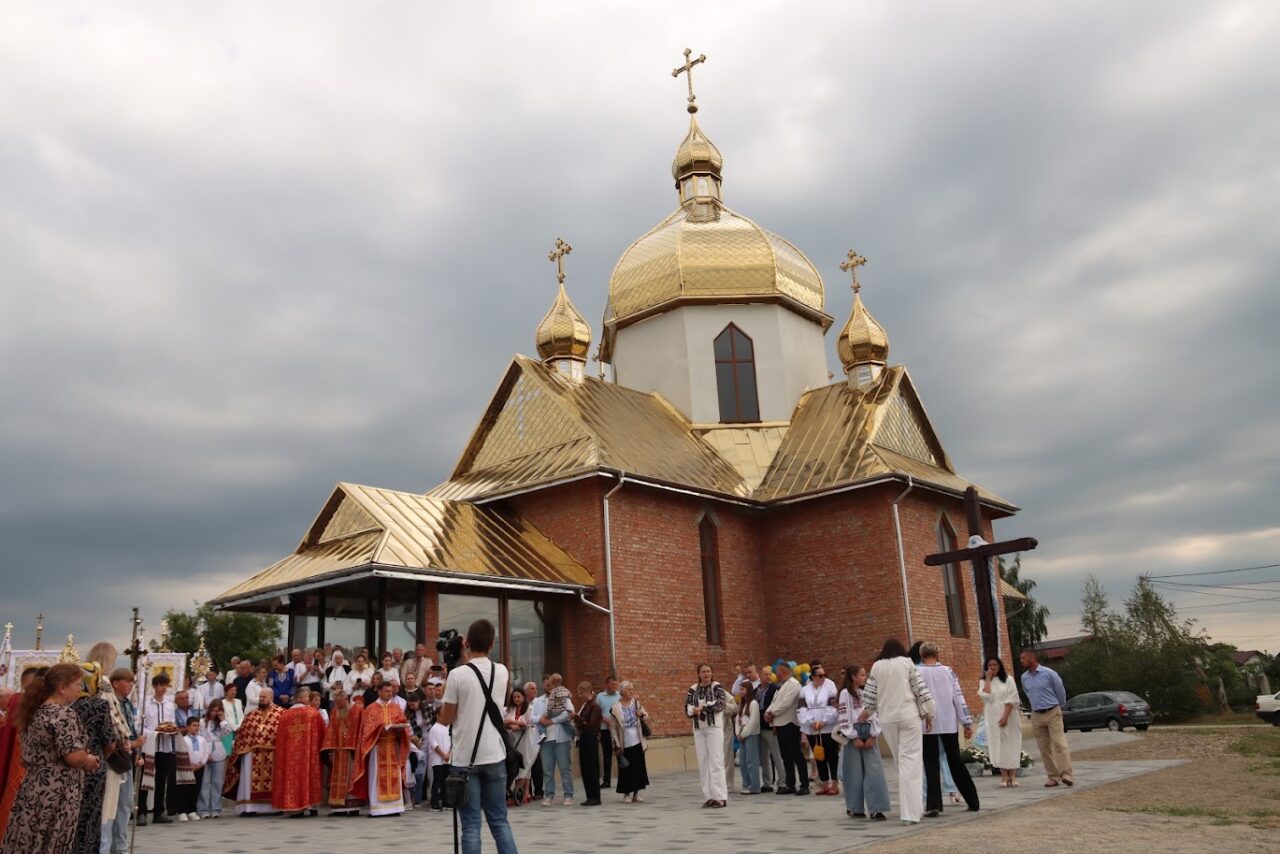 Владика Тарас освятив новий храм Положення Пояса Пресвятої Богородиці в м. Стрию Владика Тарас освятив новий храм Положення Пояса Пресвятої Богородиці в м. Стрию